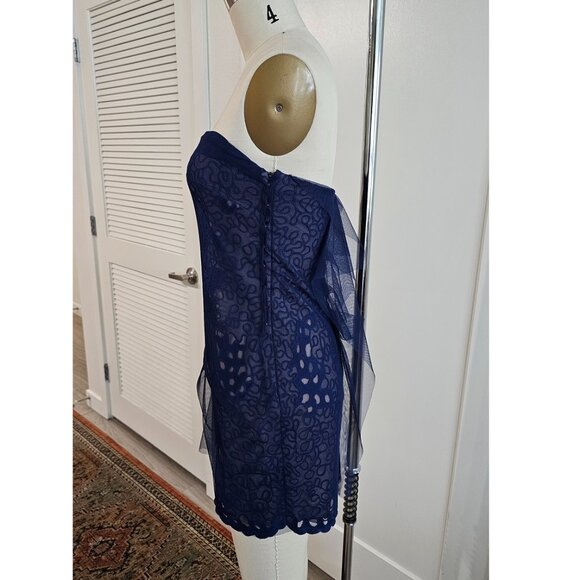 BCBGMAXAZRIA Runway Navy Strapless Dress with Embroidery in size 0 - Picture 2 of 9